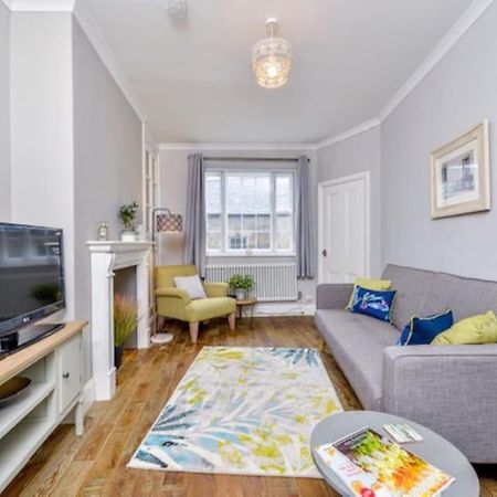 Victorian Townhouse - Stamford Centre - 2 Big Bedrooms, Living Room Kitchen Etc Tastefully Decorated Екстер'єр фото
