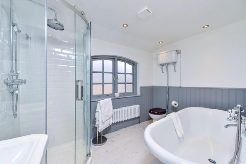 Victorian Townhouse - Stamford Centre - 2 Big Bedrooms, Living Room Kitchen Etc Tastefully Decorated Екстер'єр фото
